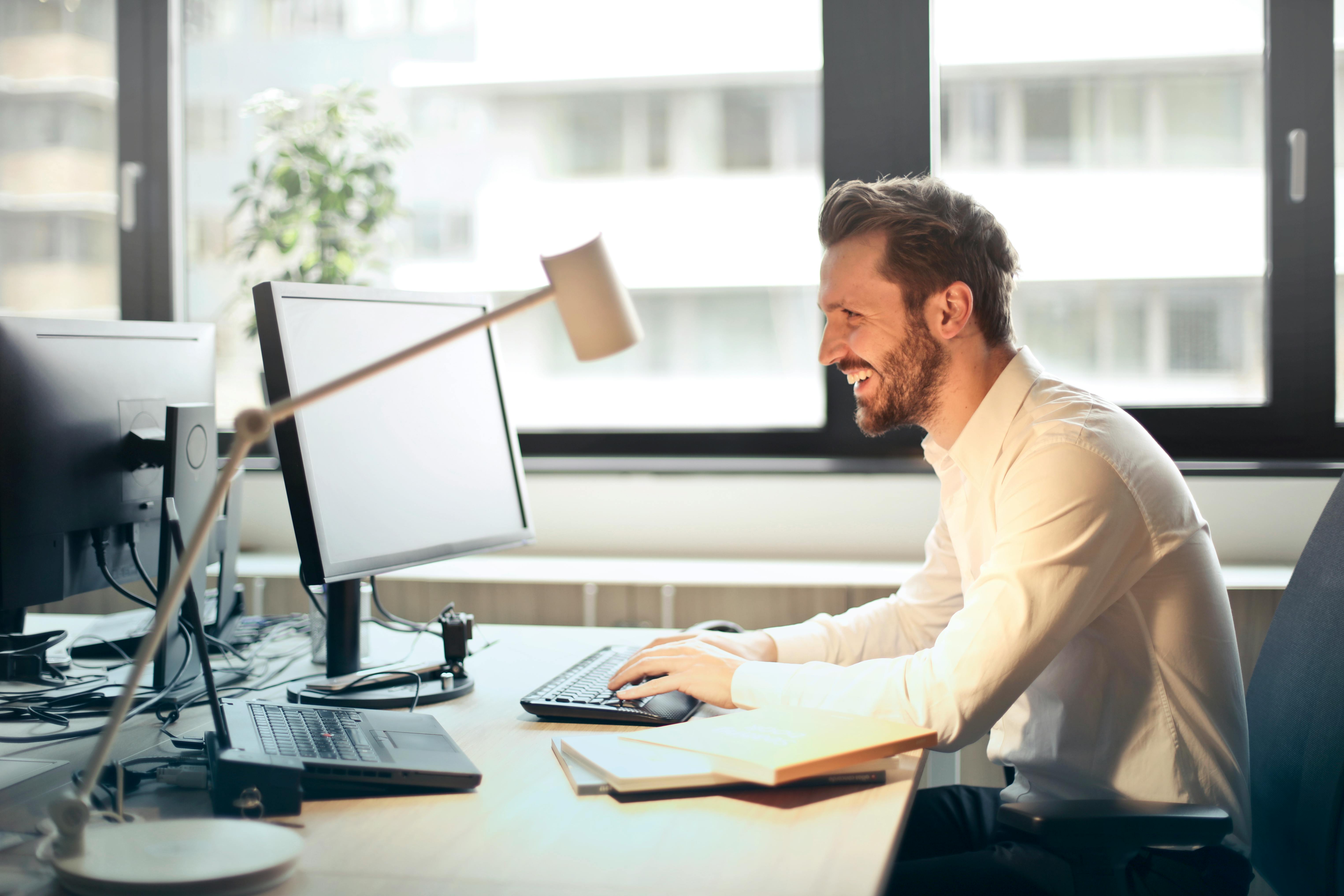 A man in his office | Source: Pexels