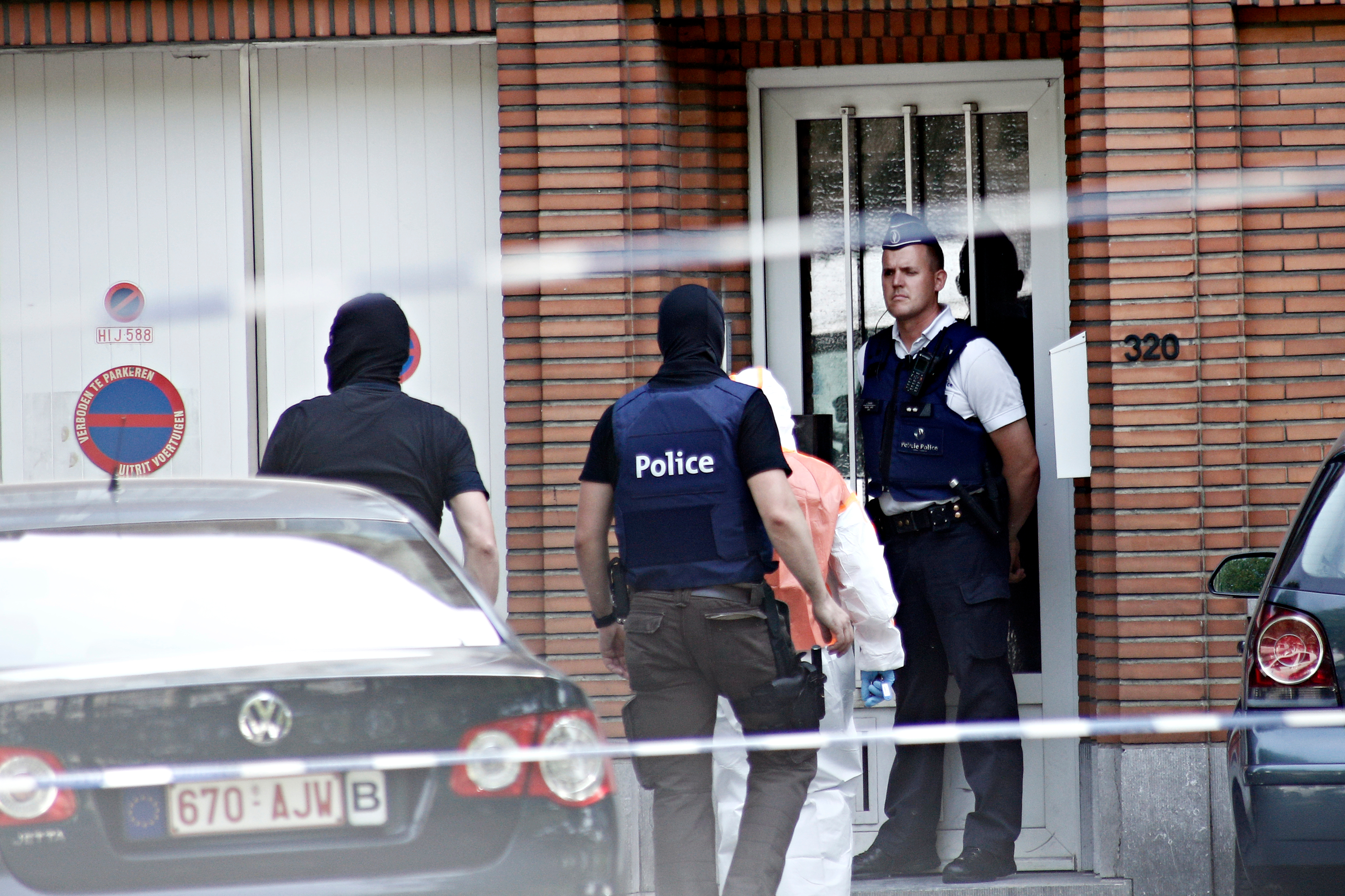 Police searching a home | Source: Shutterstock