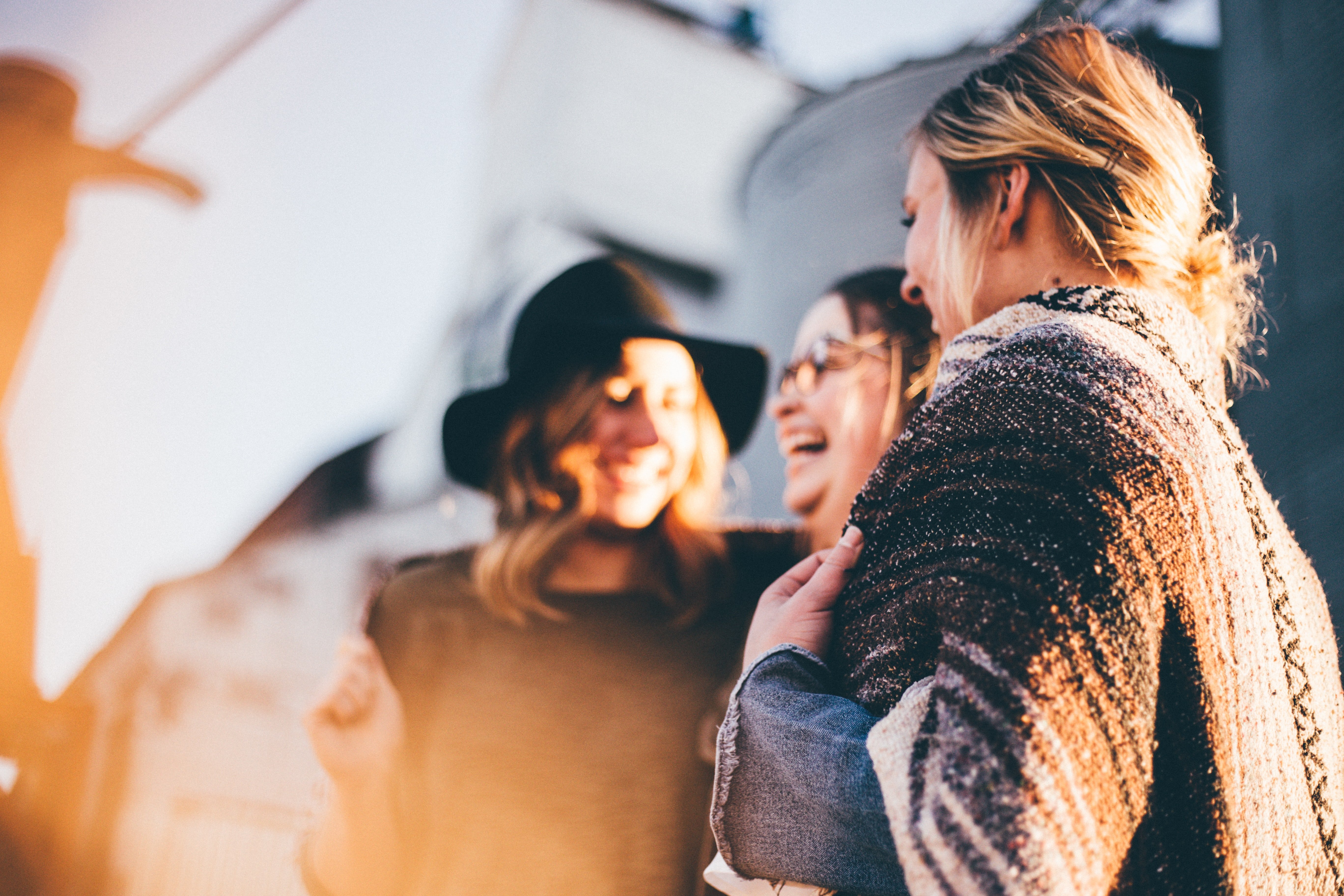 Steve ran into his three ex-wives at the park. | Source: Unsplash